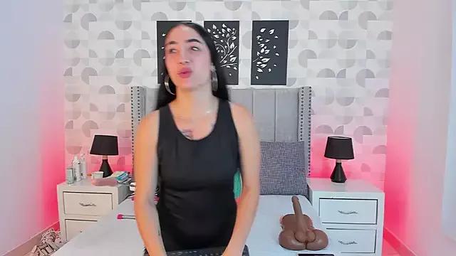 natasha_moreno from StripChat is Freechat