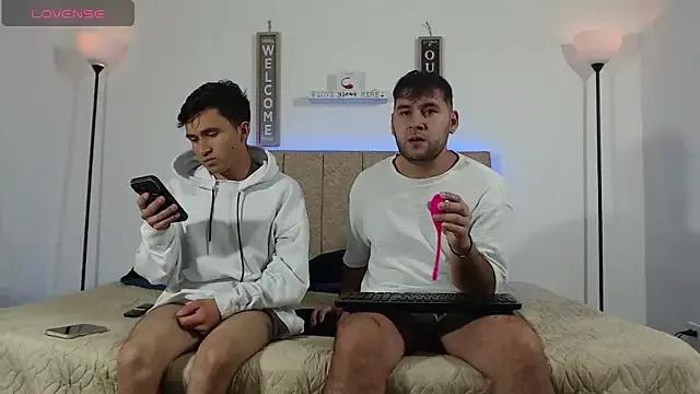 NATHAN_AND_VALERIO from StripChat is Freechat