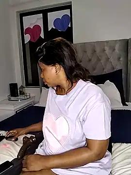 Nattybae009 from StripChat