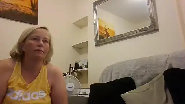 naughtymarried from StripChat is Freechat