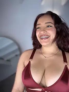 NaughtyNinnaXXX from StripChat is Freechat