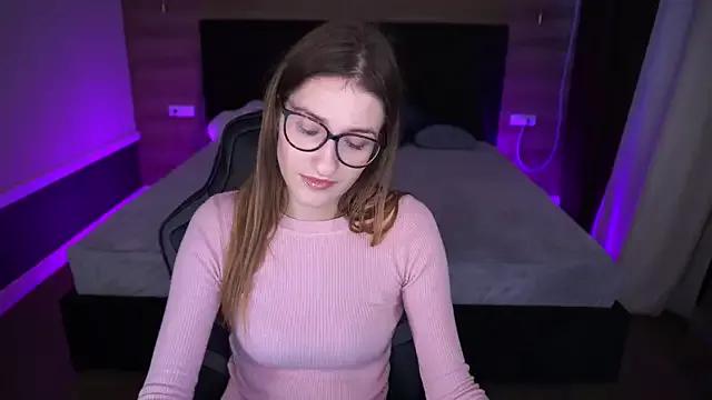 NaughtyNurseVibe from StripChat is Freechat