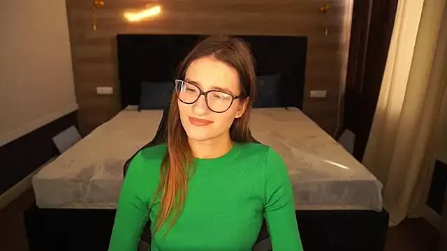 NaughtyNurseVibe from StripChat is Freechat