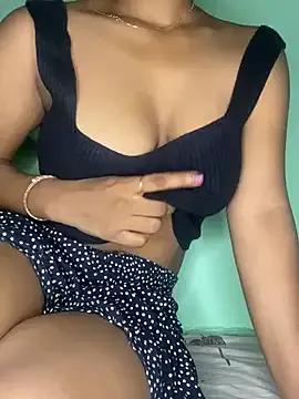 naughtysaraaa from StripChat is Freechat