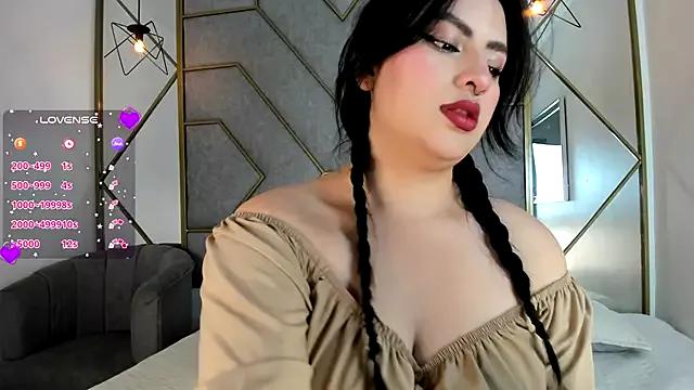 NavannyCattan from StripChat