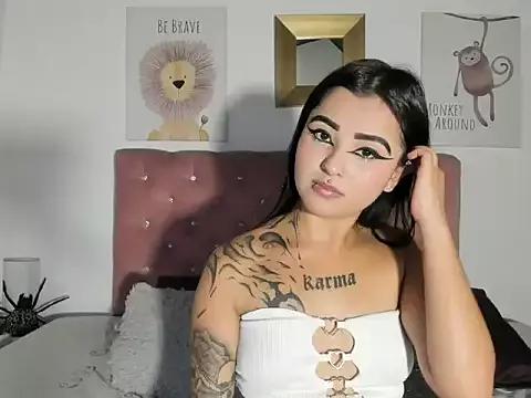 Nebula_Lux webcams show profile image 