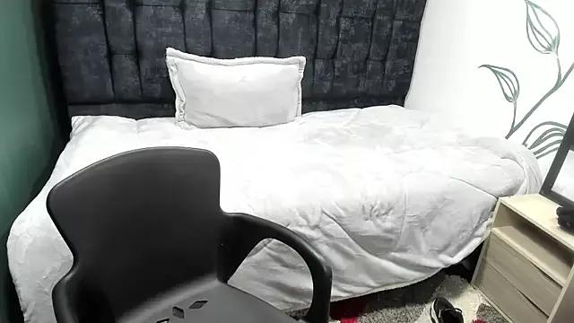 Neiry_Parker from StripChat is Freechat