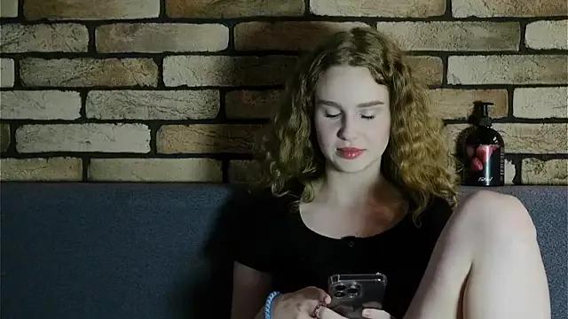 nemesidaM from StripChat
