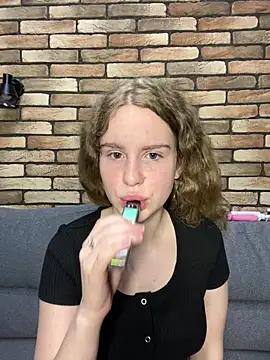 nemesidaM from StripChat