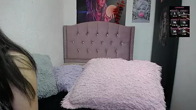 nenaa_stg from StripChat