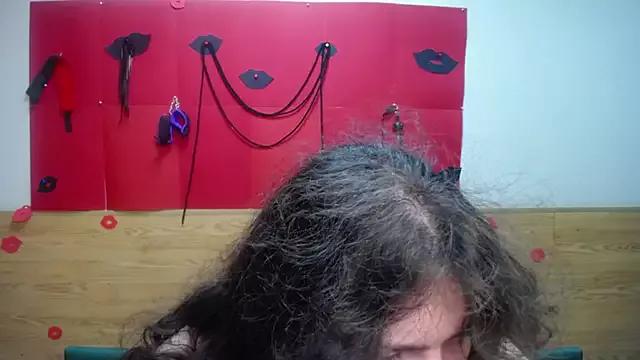 NeonilaLisova from StripChat is Freechat
