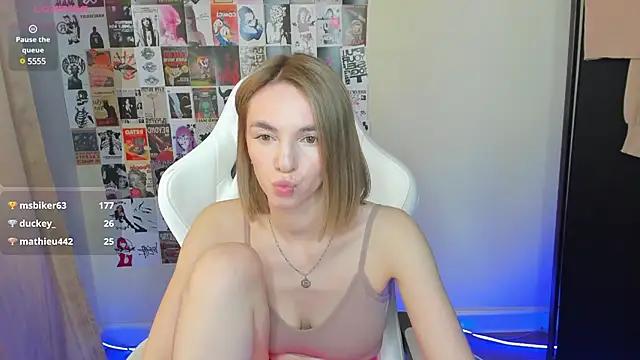 NessaDiazz from StripChat