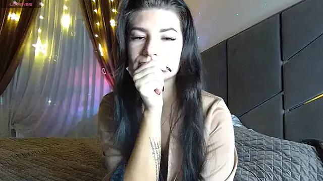 NessyStar from StripChat