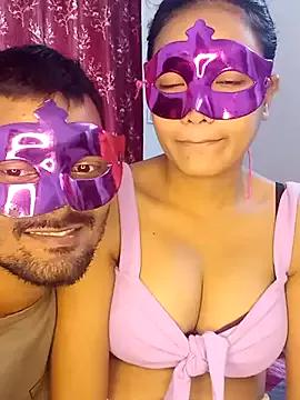 new_coupleee from StripChat is Freechat