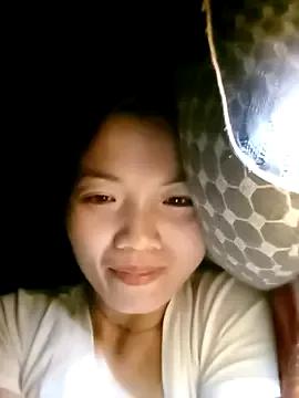ngan-cute from StripChat is Freechat