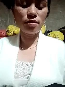 ngaytho004 from StripChat is Freechat