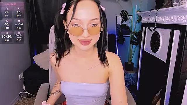 Nicki_LoveX from StripChat is Freechat