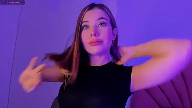 nicol_gw7 from StripChat is Freechat