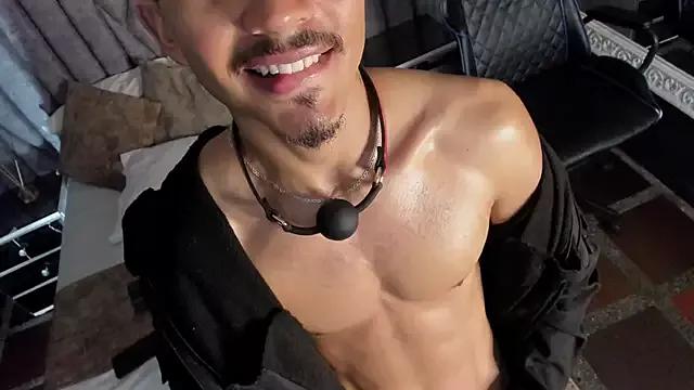 NicolaiKarav webcams show profile image 