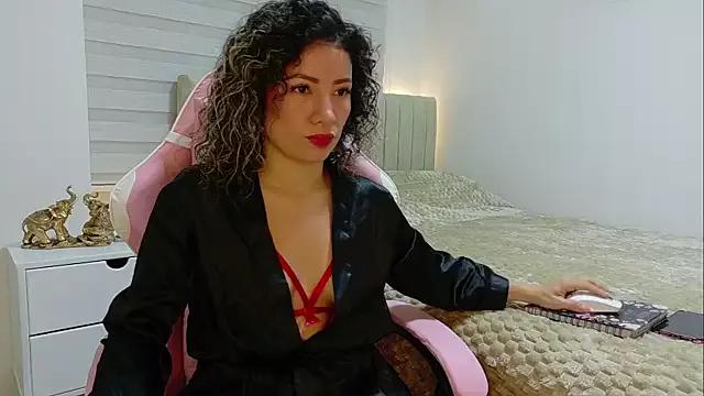 Nicolblossom1 from StripChat is Freechat