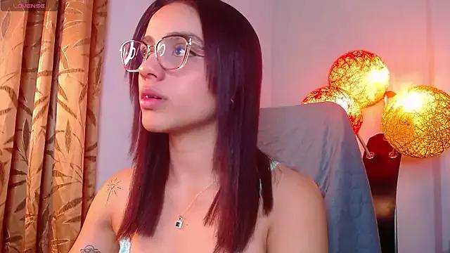 Nicole_Bonnett from StripChat is Freechat