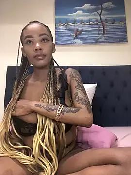 Nicole_Liam_ from StripChat is Freechat
