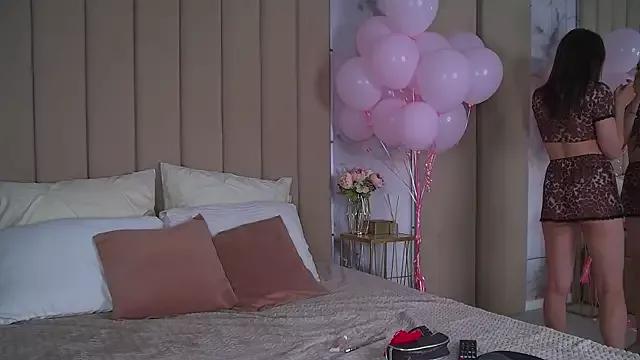 Nicole_Space from StripChat is Freechat