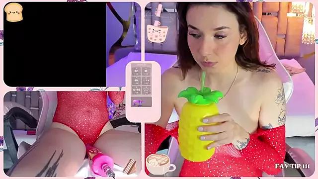 NicoleFerrel from StripChat is Freechat