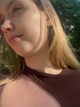 NicoleRiccii from StripChat is Freechat
