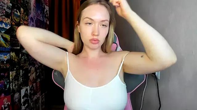 NicoleRiccii from StripChat is Freechat