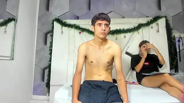 NicollAndJulian from StripChat is Freechat