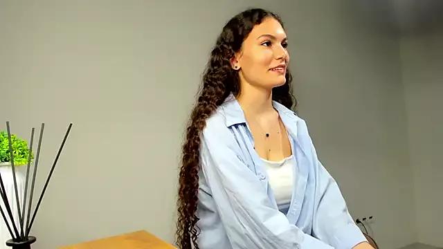 NicolleNoun from StripChat is Freechat