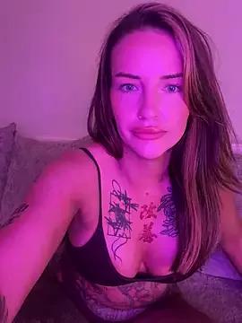 Nikki__Foxx from StripChat