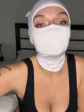 Nikki_Hoee from StripChat