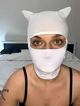 Nikki_Hoee from StripChat