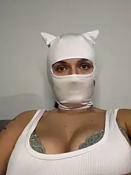 Nikki_Hoee from StripChat