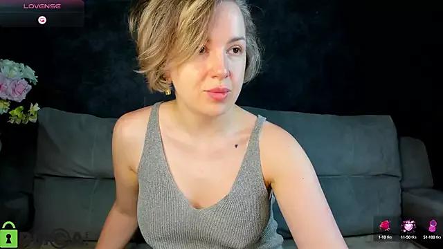 Nikki_Kai from StripChat