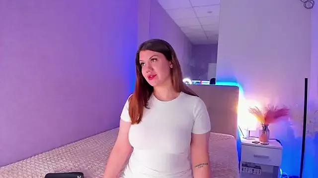 NikkiBustt from StripChat
