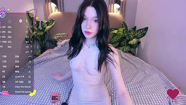 NikkiMiltons from StripChat