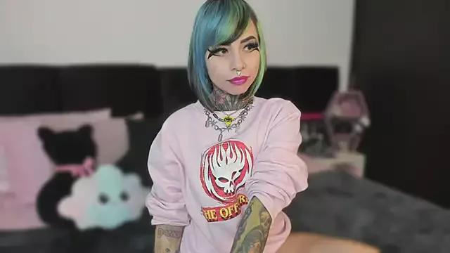 NikkiRamone from StripChat
