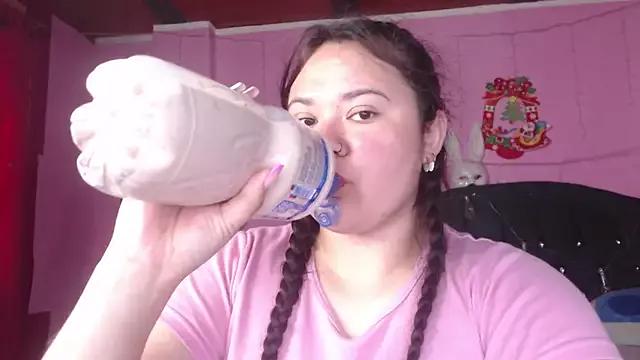 NikkiRous_ from StripChat