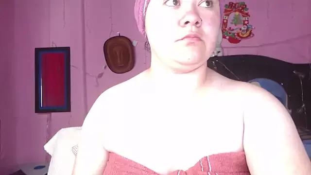 NikkiRous_ from StripChat