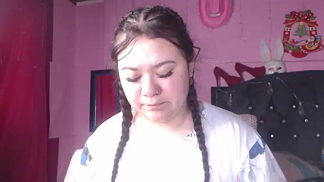 NikkiRous_ from StripChat