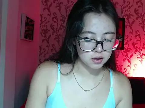 Nikkolle_huyt webcams show profile image 