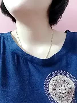 Niknik33015 from StripChat