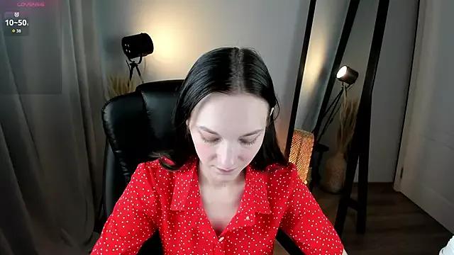 Nilliee_Sugar from StripChat is Freechat