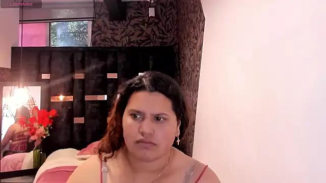 Nina__Sky from StripChat is Freechat