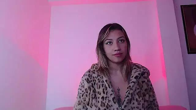nina_carther from StripChat is Freechat