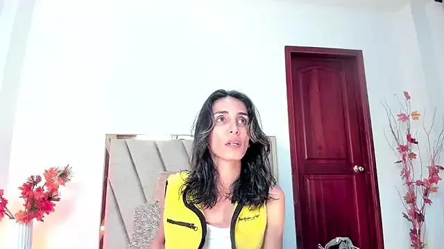 Nina_Cavaali from StripChat
