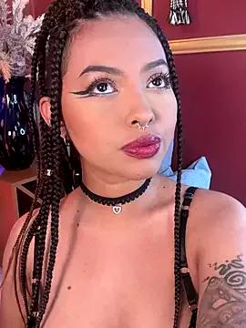 Nina_Kinky from StripChat is Freechat